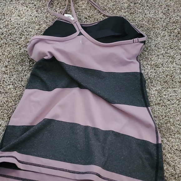 Lululemon tank top 8 EUC purple Heather black - Picture 2 of 3